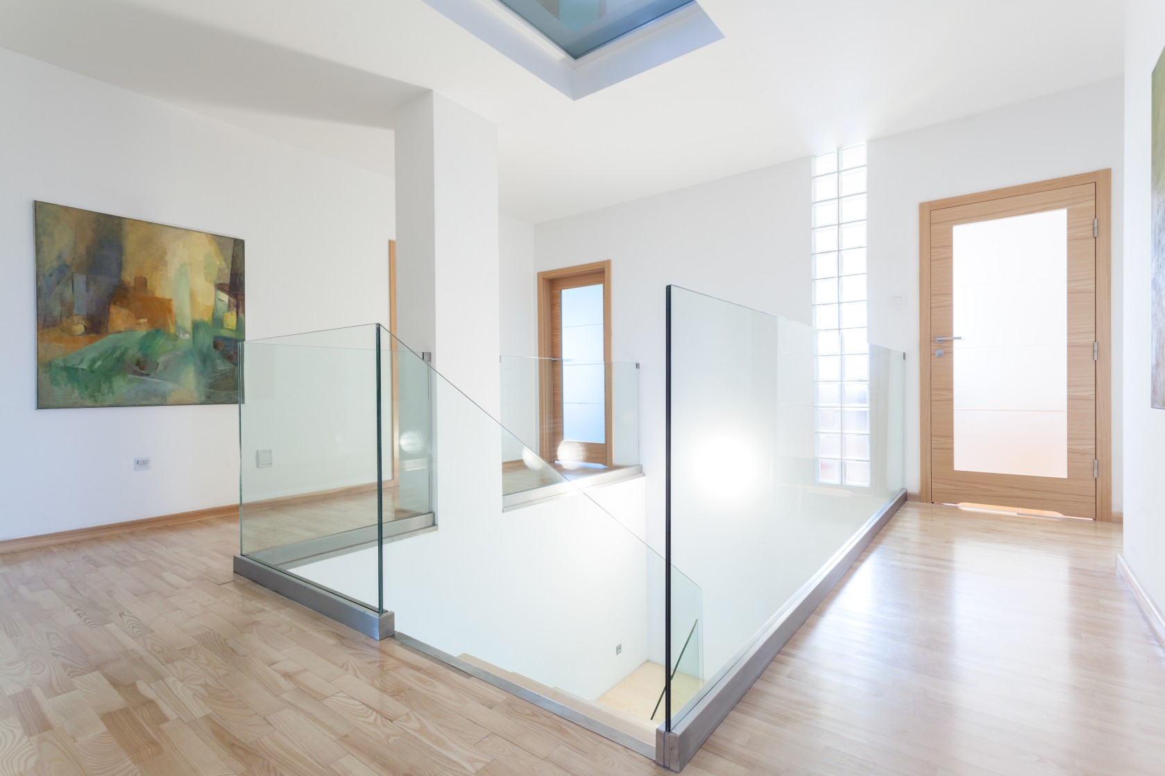 Clear Glass Balustrades for Stairs and Hallyway