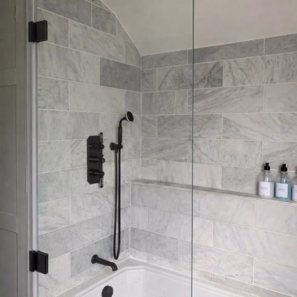 New Bath Screens Black