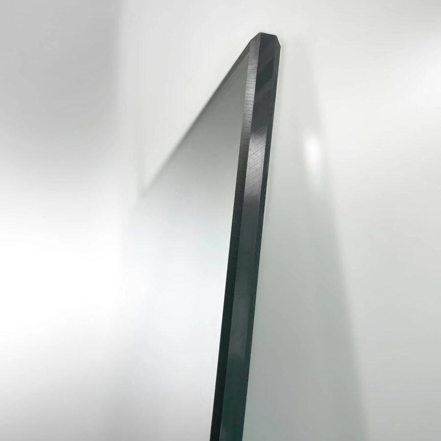Leaner mirror closeup