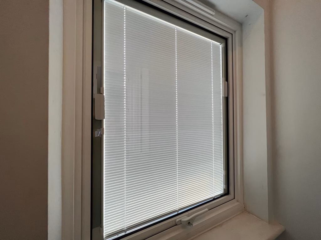 Magnet Operated Integral Glass Blinds - Image 10