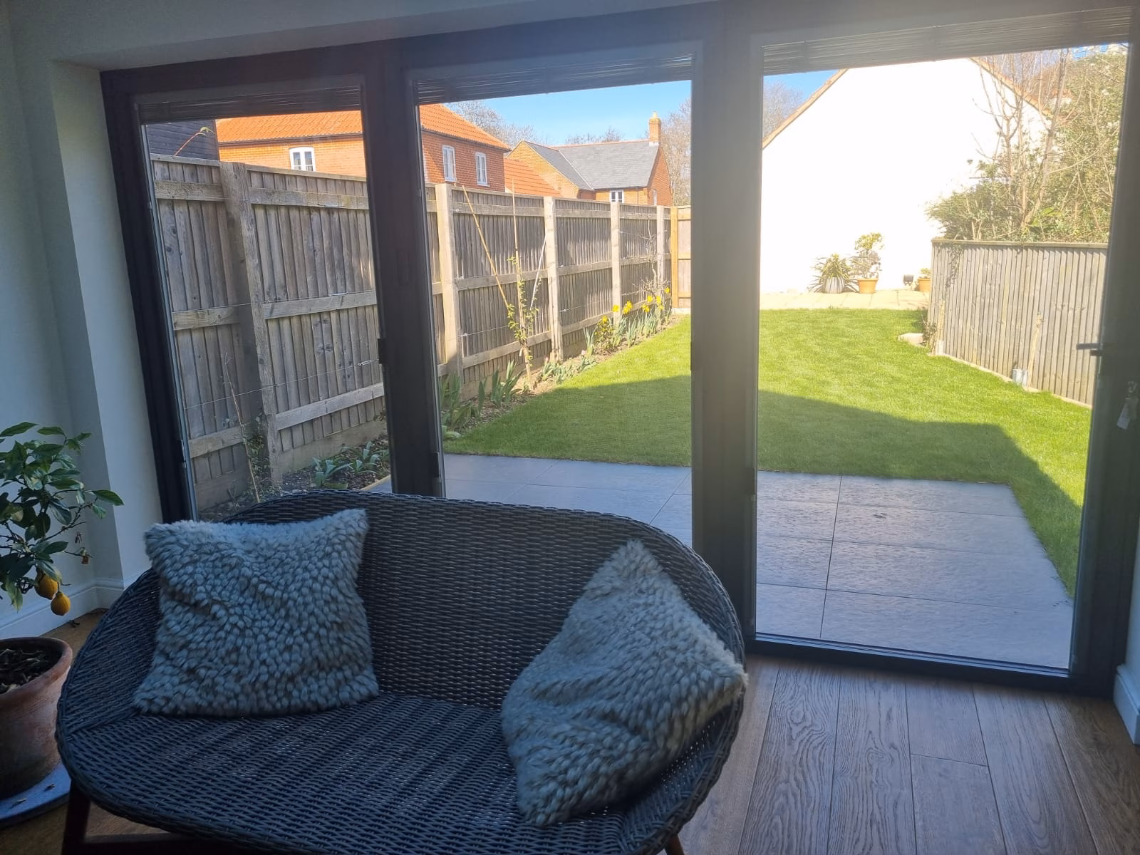 Magnet Operated Integral Glass Blinds - Image 11
