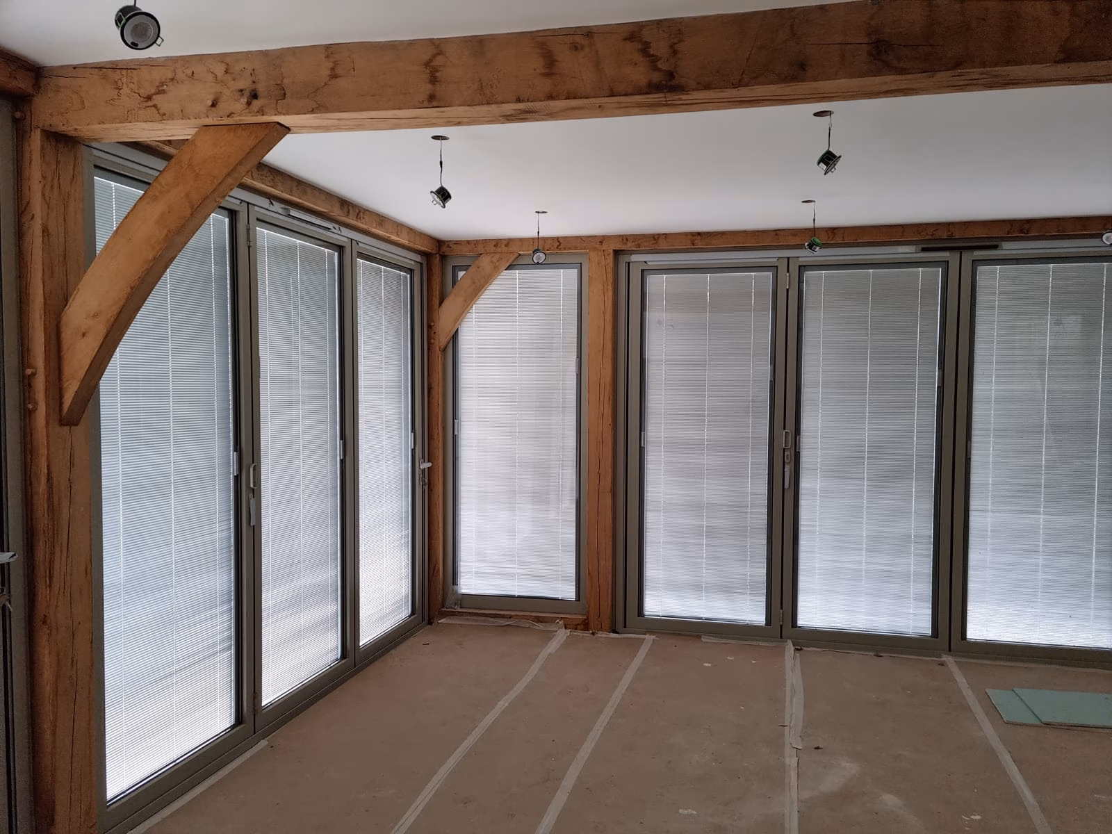 Magnet Operated Integral Glass Blinds - Image 3