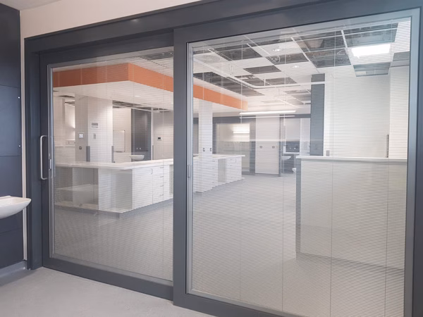 Magnet Operated Integral Glass Blinds - Image 6